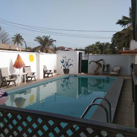 Anns Guesthouse Bakaugambia Екстериор снимка