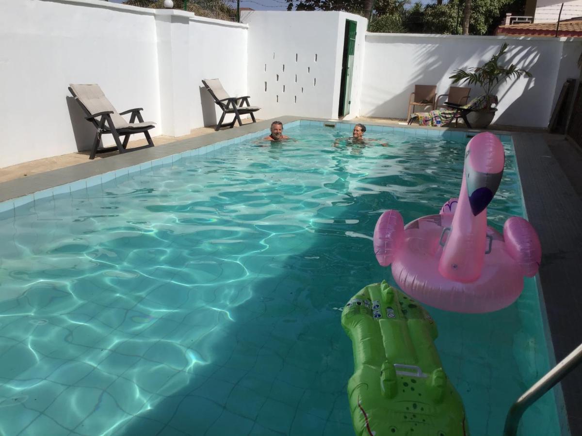 Anns Guesthouse Bakaugambia Екстериор снимка