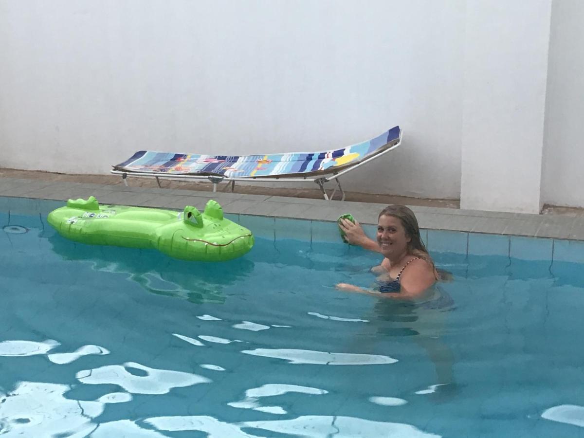Anns Guesthouse Bakaugambia Екстериор снимка